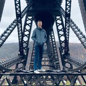 Meet your Posher, Alex